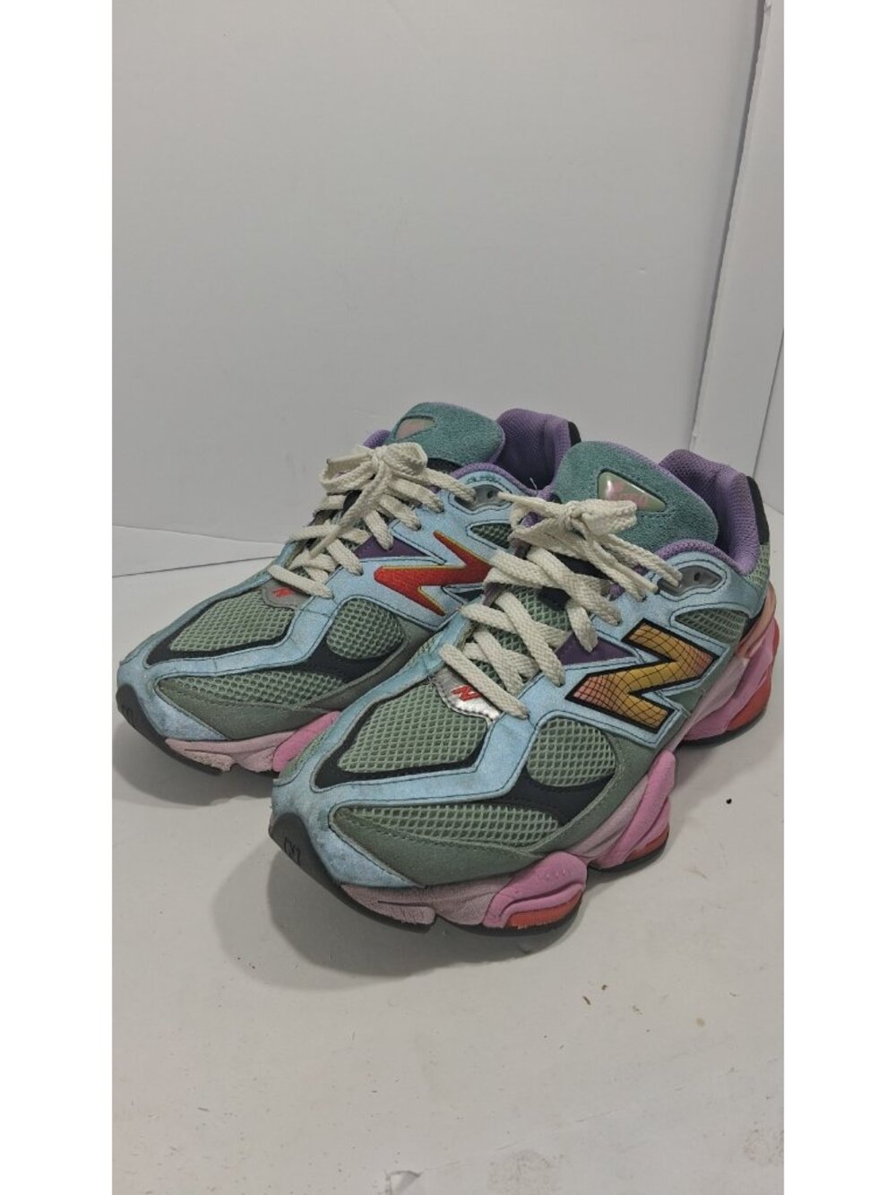 Size 10.5 Men New Balance 9060 Warped Multi-Color Pre Owned U9060WRB